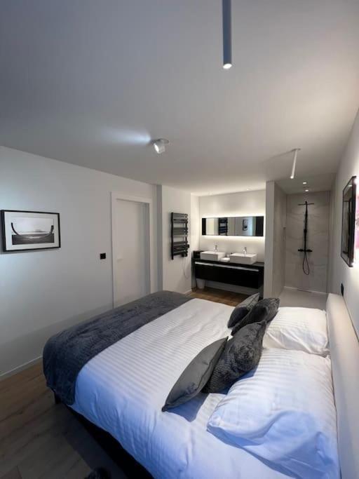 Charmant Appartement Au Look Design Mons Exteriér fotografie